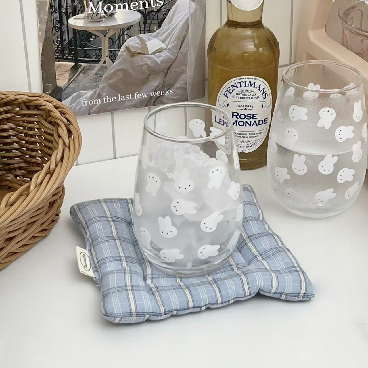 Uroczy szklany kubek z nadruki – Juice Tea Coffee recenzja i cena