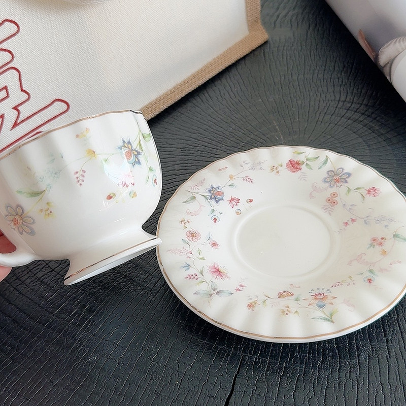 Złoty wzór kwiatowy, zestaw fi – Coffee Tea Drawing recenzja i cena