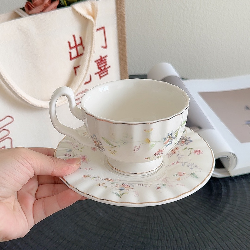 Złoty wzór kwiatowy, zestaw fi – Coffee Tea Drawing recenzja i cena